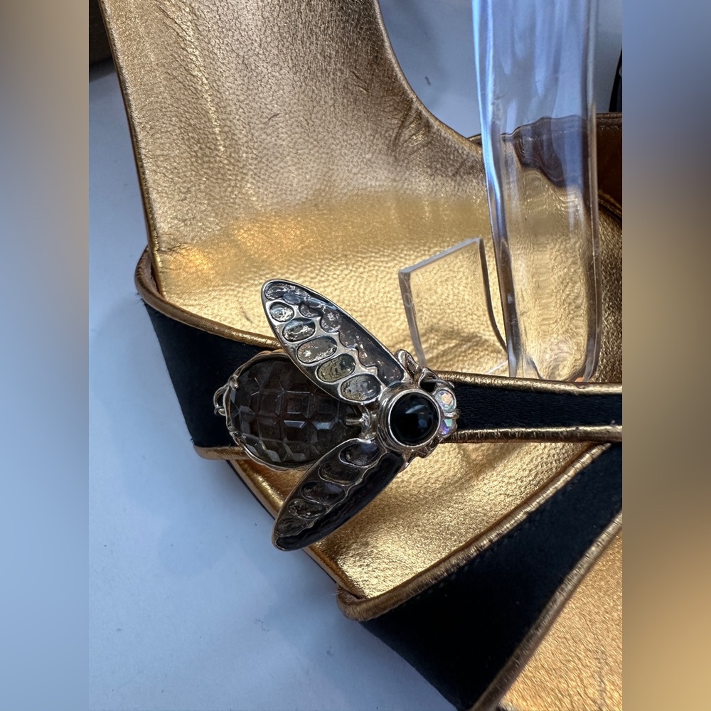 Gucci Bee Satin Heels Black Gold Strappy Sandals Ankle Strap Pumps Sz 9.5 - Picture 4 of 13